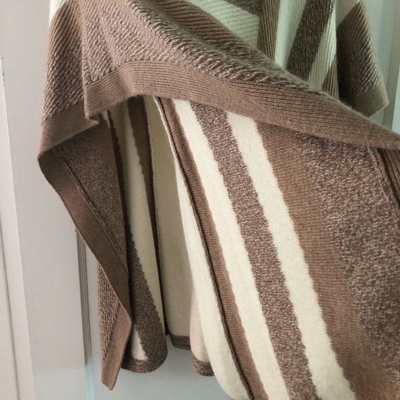Club Monaco wool cashmere poncho NWOT xs/s - Picture 5 of 6